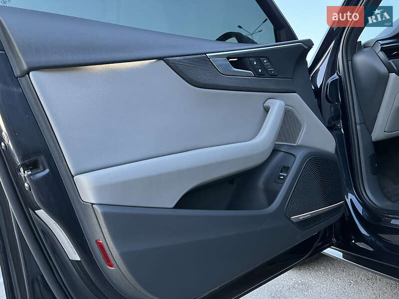 Седан Audi A4 2018 в Львові