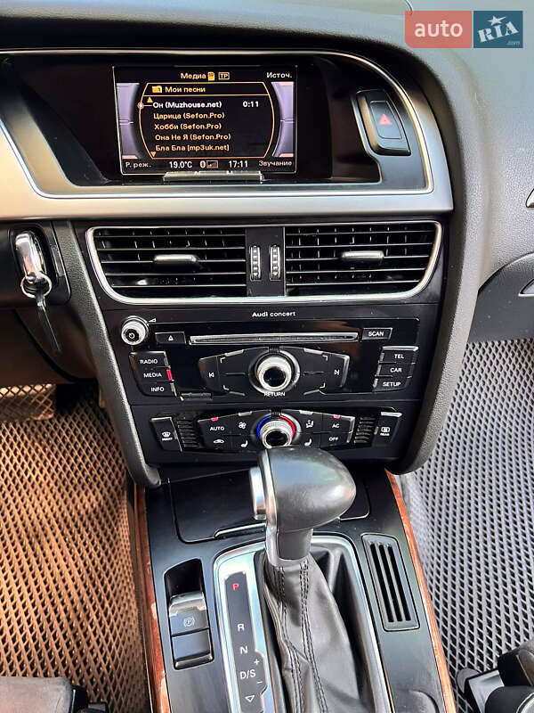 Седан Audi A4 2013 в Миколаєві