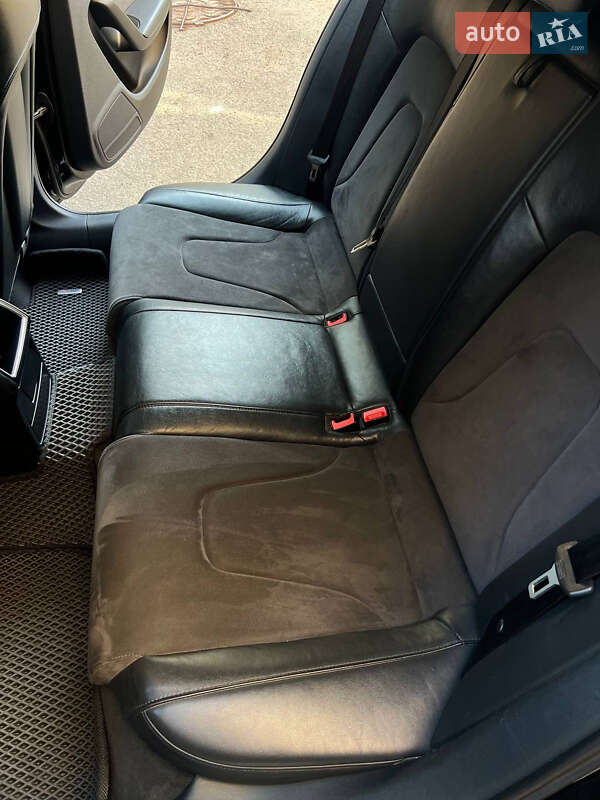 Седан Audi A4 2013 в Миколаєві