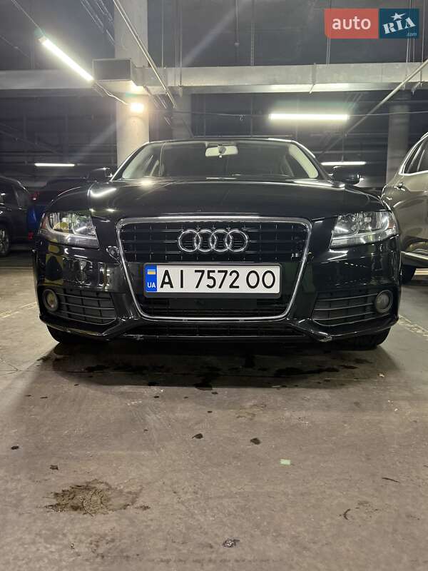 Седан Audi A4 2011 в Киеве