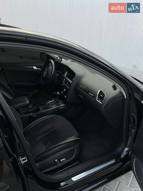 Седан Audi A4 2012 в Тернополі