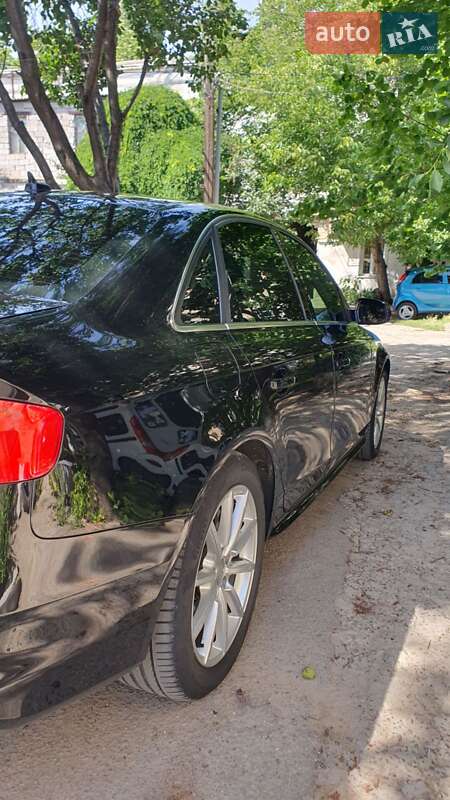 Седан Audi A4 2015 в Николаеве
