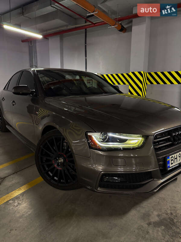 Седан Audi A4 2014 в Одессе