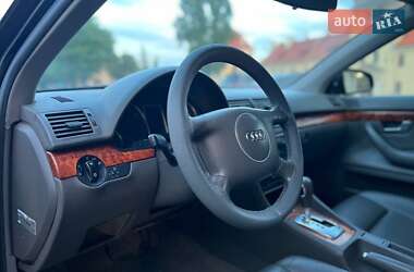 Седан Audi A4 2002 в 