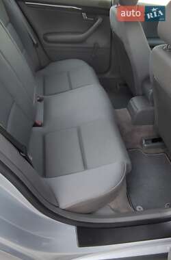 Седан Audi A4 2002 в 