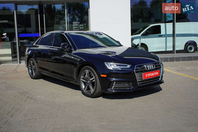 Седан Audi A4 2016 в 