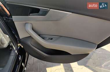 Седан Audi A4 2016 в Киеве