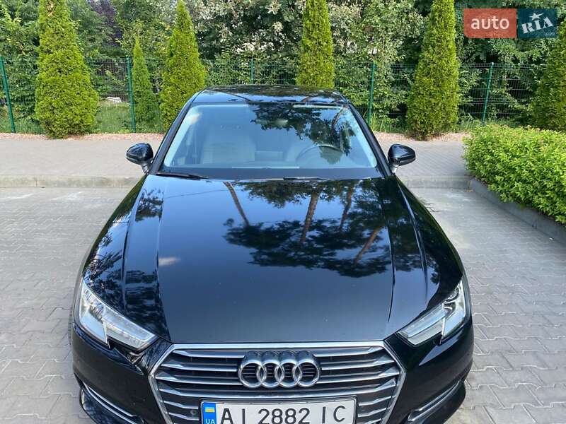 Седан Audi A4 2016 в Киеве