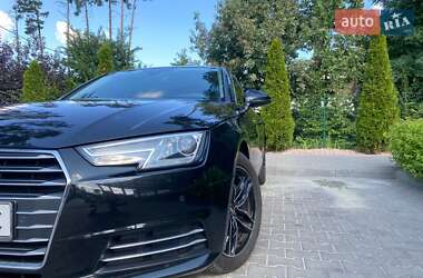 Седан Audi A4 2016 в Киеве