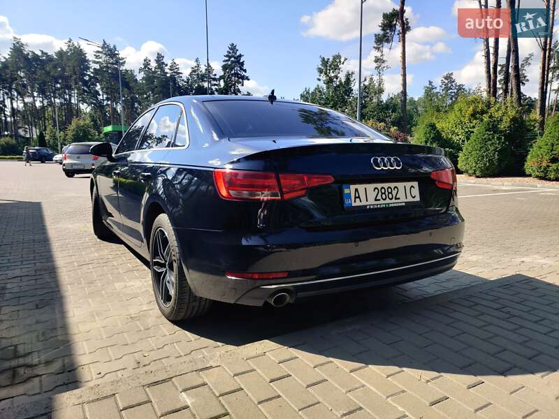 Седан Audi A4 2016 в Киеве