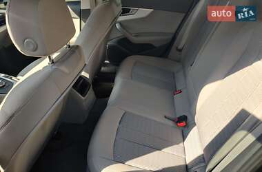 Седан Audi A4 2016 в Киеве