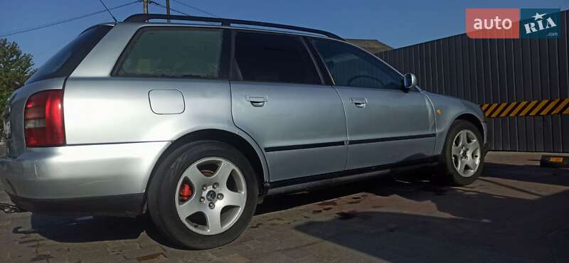 Універсал Audi A4 1998 в Городку