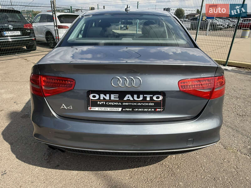 Седан Audi A4 2014 в Києві