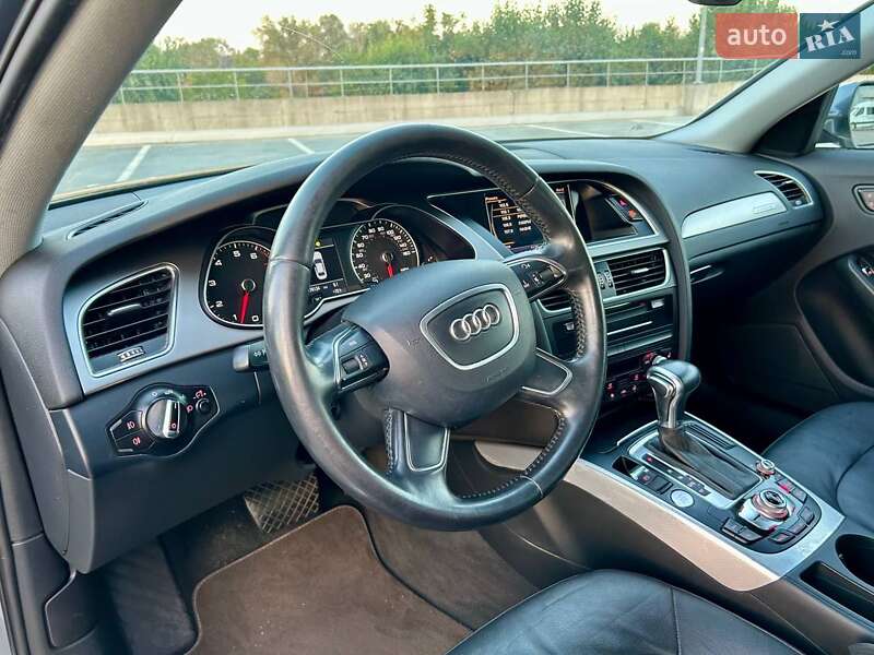 Седан Audi A4 2014 в Киеве