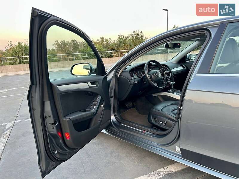 Седан Audi A4 2014 в Киеве