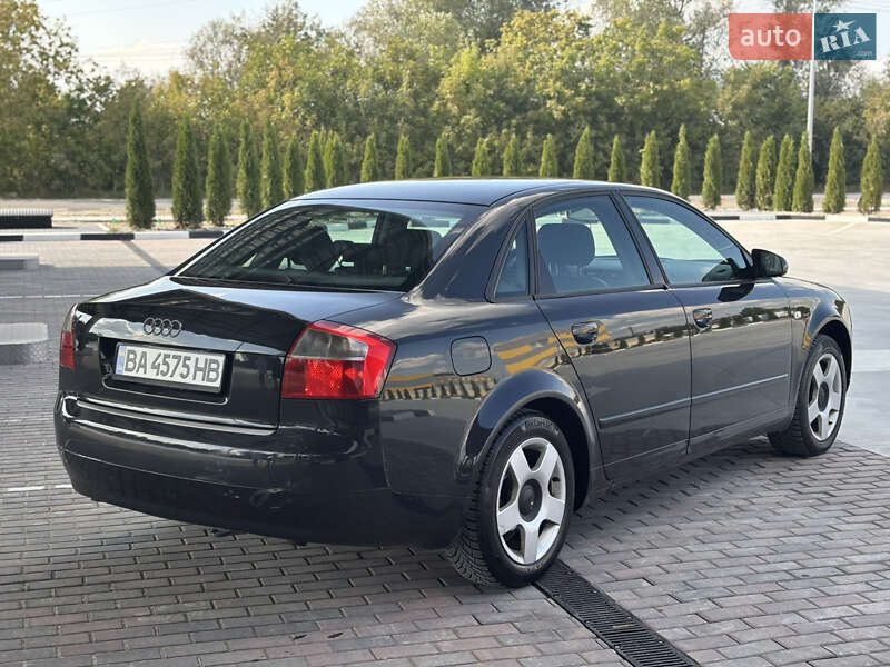 Седан Audi A4 2004 в Звягелі