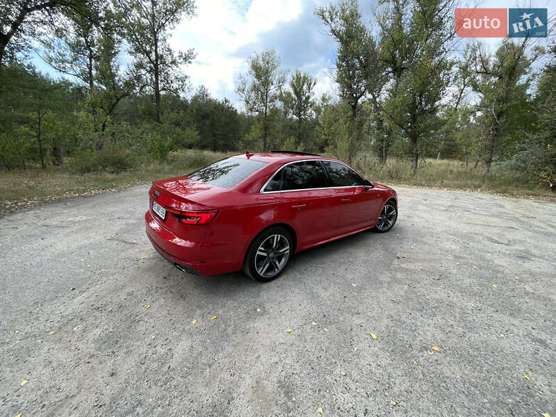 Седан Audi A4 2016 в Днепре