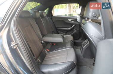Седан Audi A4 2017 в 