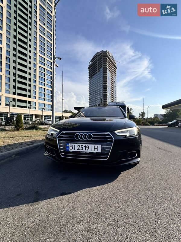 Универсал Audi A4 2016 в 