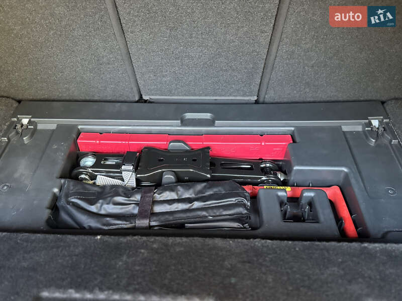 Седан Audi A4 2022 в Киеве фото 24 Седан Audi A4 2022 в Киеве