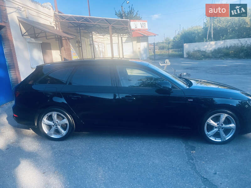 Универсал Audi A4 2019 в Харькове