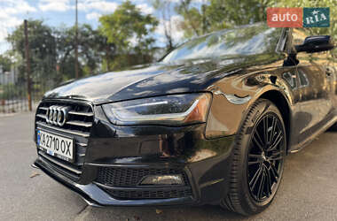 Седан Audi A4 2015 в 