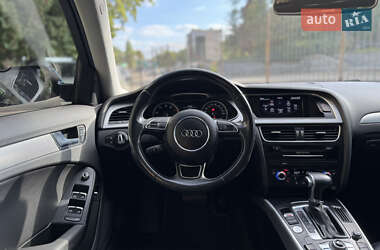 Седан Audi A4 2015 в 