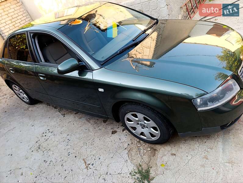 Седан Audi A4 2002 в Вознесенске