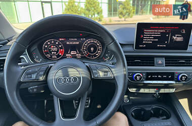 Седан Audi A4 2018 в 