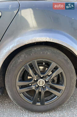 Седан Audi A4 2004 в 