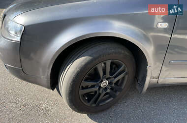Седан Audi A4 2004 в 
