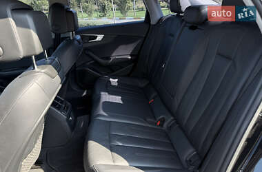 Седан Audi A4 2016 в 