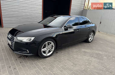 Седан Audi A4 2017 в 