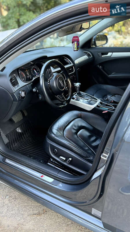 Седан Audi A4 2014 в Чайках
