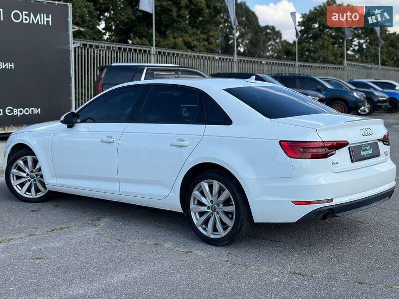Седан Audi A4 2017 в Харькове