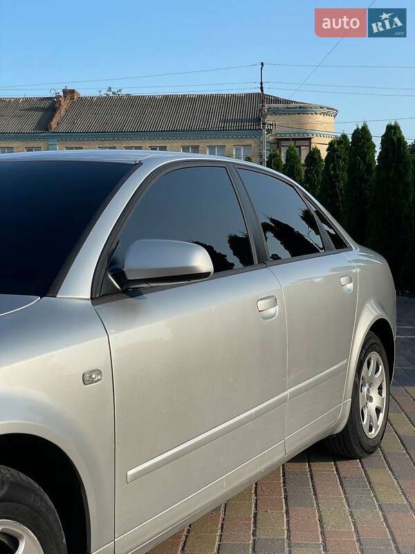 Седан Audi A4 2003 в Шепетівці