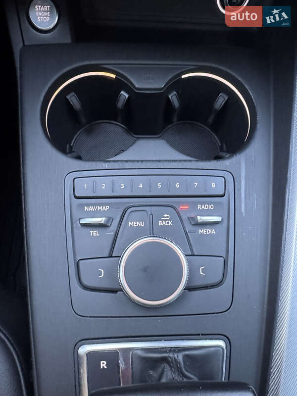 Седан Audi A4 2017 в Виноградове