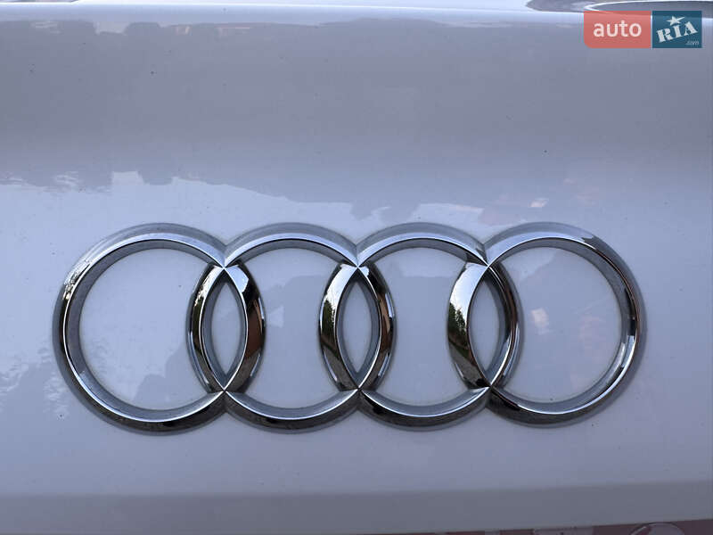 Седан Audi A4 2017 в Виноградове