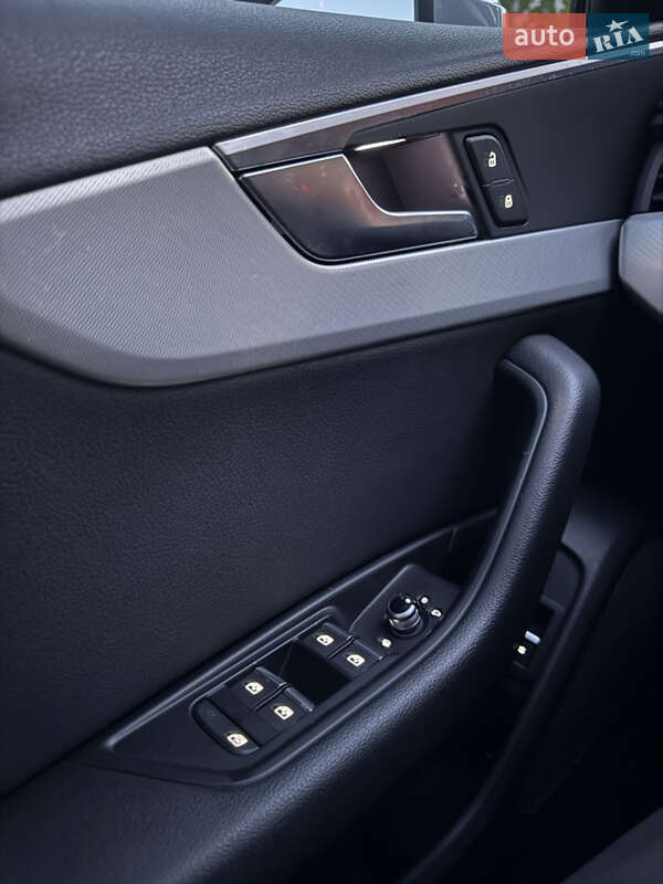 Седан Audi A4 2017 в Виноградове