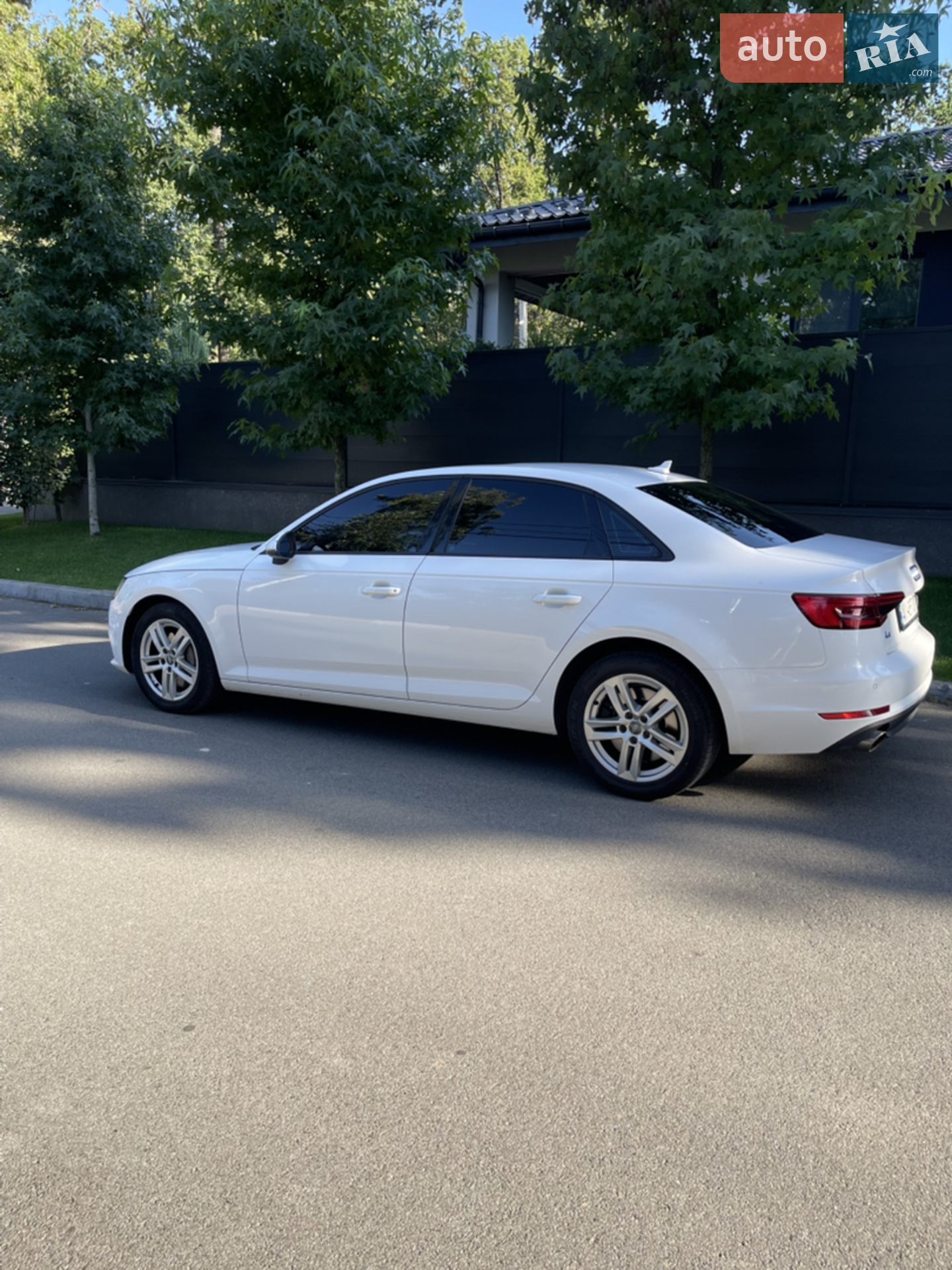 2015 Audi A4 - мініатюра 18