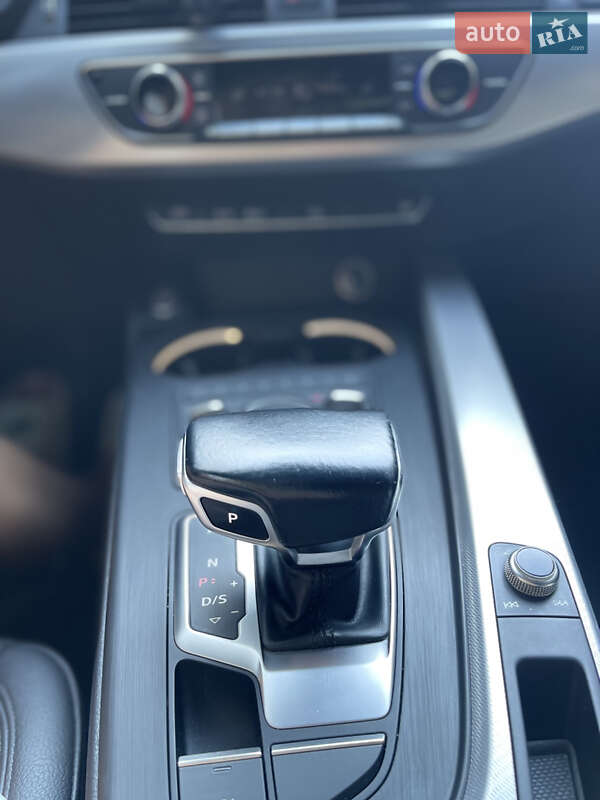 Седан Audi A4 2015 в Ірпені