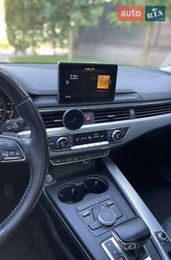 Седан Audi A4 2015 в 