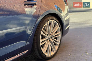 Седан Audi A4 2016 в 