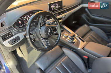 Седан Audi A4 2016 в 