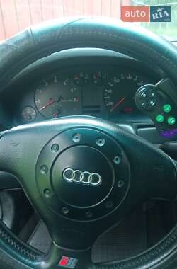 Седан Audi A4 1996 в 