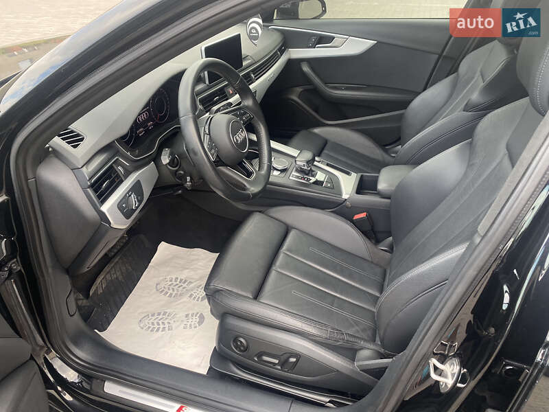 Седан Audi A4 2019 в Луцке