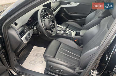 Седан Audi A4 2019 в 