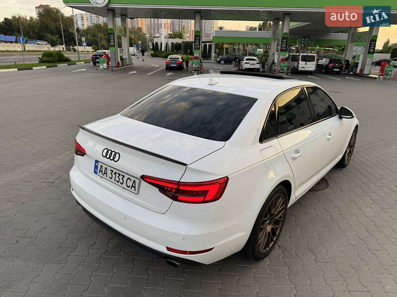 Седан Audi A4 2016 в Киеве