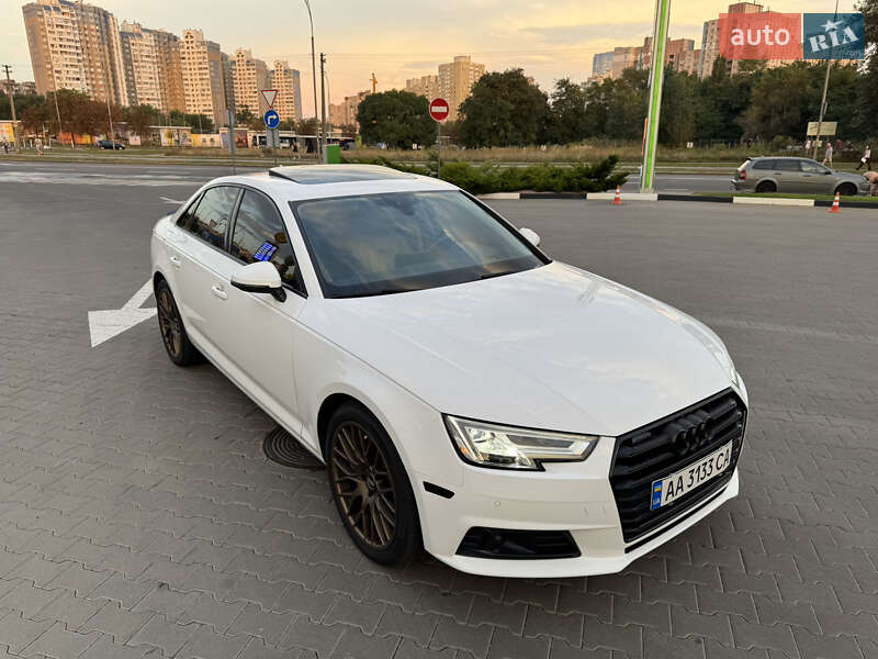 Седан Audi A4 2016 в Киеве