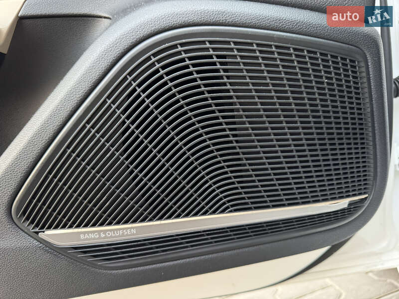 Седан Audi A4 2016 в Киеве